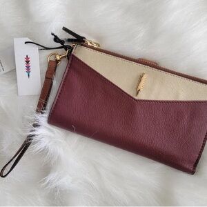 Thacker Alexis Wallet